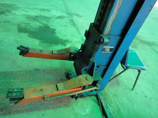 ลิฟท์ยกรถ 2 เสา