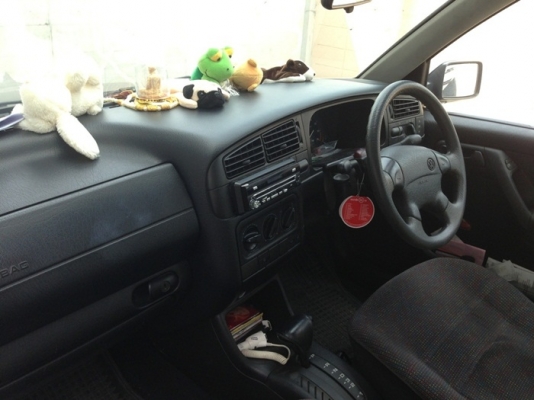 volk รุ่น golf dobble airbage 5ประตูเครื่อง1.8สีม่วงเกียร์ออโต้ติด tv