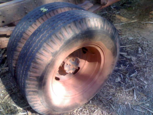 คุณ นิภาพร 101 จองด้วยวาจาของฝากนัปั้นISUZU NNR 58LU5M 110HP ปี 37ห้างแท้ทะเบียน 31 ธค 56