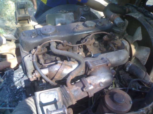 คุณ นิภาพร 101 จองด้วยวาจาของฝากนัปั้นISUZU NNR 58LU5M 110HP ปี 37ห้างแท้ทะเบียน 31 ธค 56