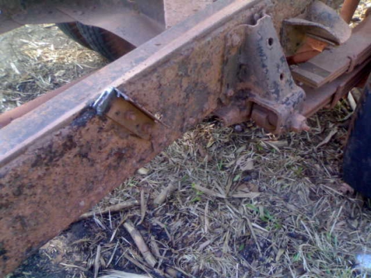 คุณ นิภาพร 101 จองด้วยวาจาของฝากนัปั้นISUZU NNR 58LU5M 110HP ปี 37ห้างแท้ทะเบียน 31 ธค 56