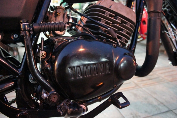 YAMAHA DT100