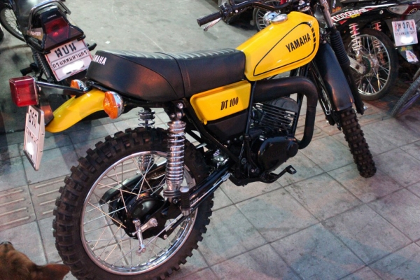 YAMAHA DT100