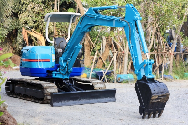 ขายรถแม็คโค KUBOTA U-45 (เทียบเท่า KOMATSU PC45) นำเข้าจากญี่ปุ่น รถพร้อมใช้งาน ติดต่อ 086-775-7900