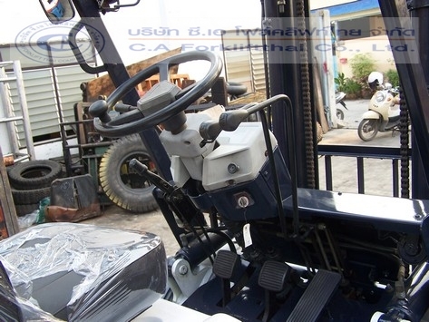 ขาย รถโฟล์คลิฟท์ KOMATSU รุ่น FD20 -11