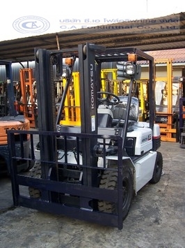 ขาย รถโฟล์คลิฟท์ KOMATSU รุ่น FD20 -11