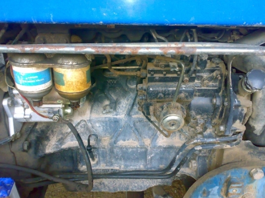 ฝากขายรถไถFORD6600 เสื้อลาย ฝากขายรถไถFORD6600 เสื้อลาย