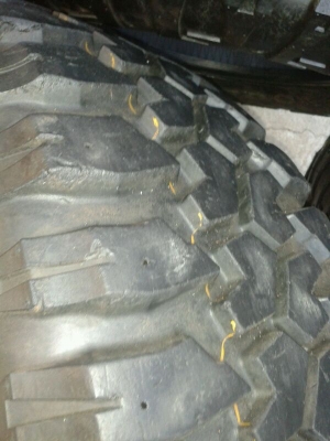 ขายยาง Mud Maxxis 762 ขนาด 33 x 12.5 R15 ปลายปี 10