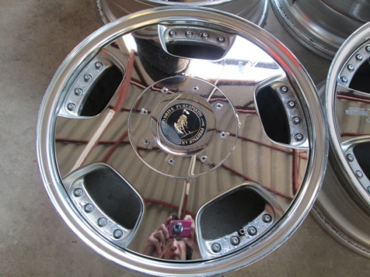 ขายล้อม้าทอง ขายล้อม้าทอง