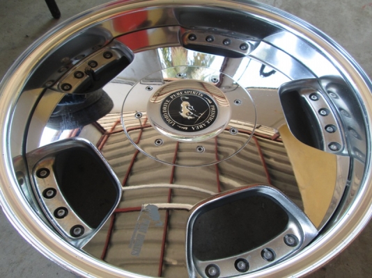 ขายล้อม้าทอง ขายล้อม้าทอง