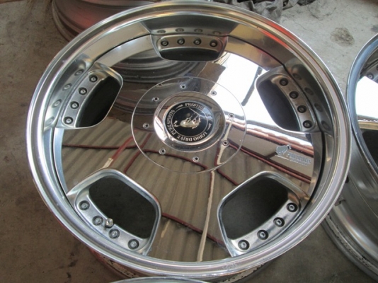 ขายล้อม้าทอง ขายล้อม้าทอง