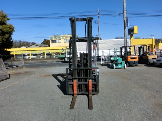 ขายรถยกขนาด 1.8 ตัน ยี่ห้อ TOYOTA เสาสูง 6 ม.