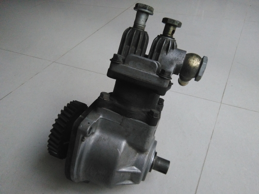 ปั๊มลม ถอดจากเครื่อง 6HH1 24 วาล์ว