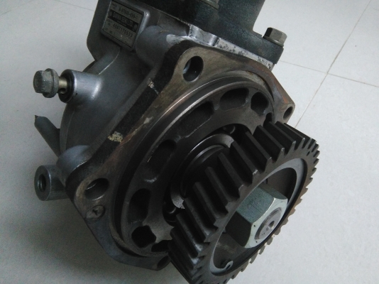 ปั๊มลม ถอดจากเครื่อง 6HH1 24 วาล์ว ปั๊มลม ถอดจากเครื่อง 6HH1 24 วาล์ว