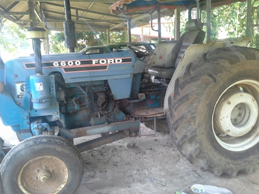 รถไถใหญ่ fiat 580 58 แรงม้า ถูกๆ เกียร์ทอร์ค กึ่งอัตโนมัติ ขับง่ายๆคนขับไม่เป็นหรือหัดขับก็ขับได้ ครับ