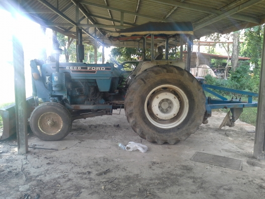 รถไถใหญ่ fiat 580 58 แรงม้า ถูกๆ เกียร์ทอร์ค กึ่งอัตโนมัติ ขับง่ายๆคนขับไม่เป็นหรือหัดขับก็ขับได้ ครับ