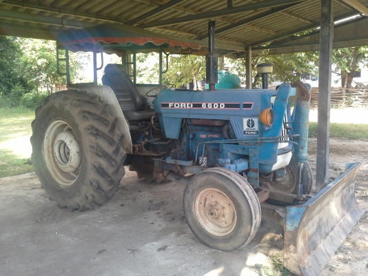 รถไถใหญ่ fiat 580 58 แรงม้า ถูกๆ เกียร์ทอร์ค กึ่งอัตโนมัติ ขับง่ายๆคนขับไม่เป็นหรือหัดขับก็ขับได้ ครับ