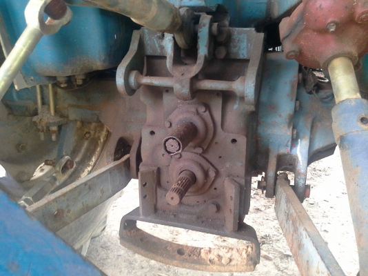 รถไถใหญ่ fiat 580 58 แรงม้า ถูกๆ เกียร์ทอร์ค กึ่งอัตโนมัติ ขับง่ายๆคนขับไม่เป็นหรือหัดขับก็ขับได้ ครับ