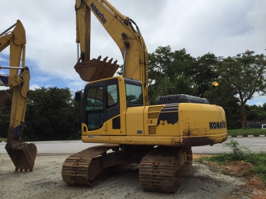ขายรถแบคโฮ KOMATSU PC200-8 เอกสารอินวอย 5500 ชม.ราคา 1900000