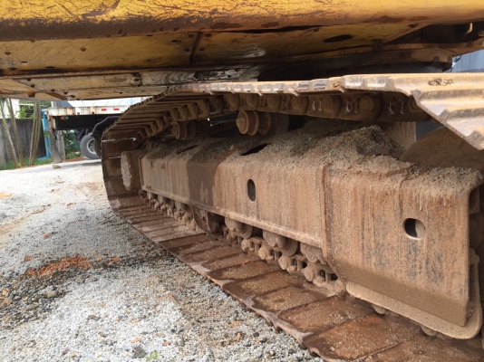 ขายรถแบคโฮ KOMATSU PC200-8 เอกสารอินวอย 5500 ชม.ราคา 1900000