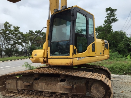 ขายรถแบคโฮ KOMATSU PC200-8 เอกสารอินวอย 5500 ชม.ราคา 1900000