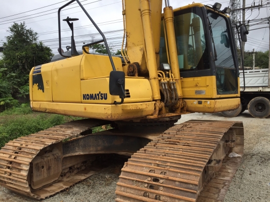 ขายรถแบคโฮ KOMATSU PC200-8 เอกสารอินวอย 5500 ชม.ราคา 1900000