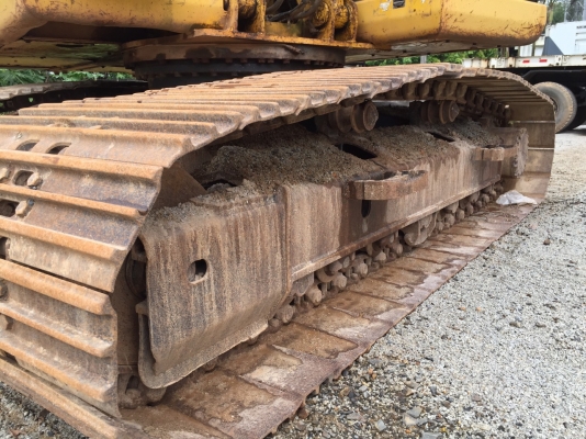 ขายรถแบคโฮ KOMATSU PC200-8 เอกสารอินวอย 5500 ชม.ราคา 1900000