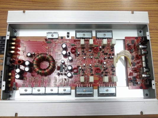 แอมป์ 4 แชลแนล US THUNDER