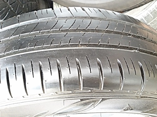 ขายล้อ Mazda2 SKYACTIV ขอบ15 ยางปี 15 4 ล้อ ขายล้อ Mazda2 SKYACTIV ขอบ15 ยางปี 15 4 ล้อ