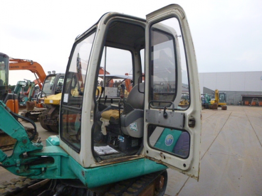 Komatsu PC30-7 ปั้มนิ้ว ตู้เก๋ง ถึงไทยเร็วๆนี้