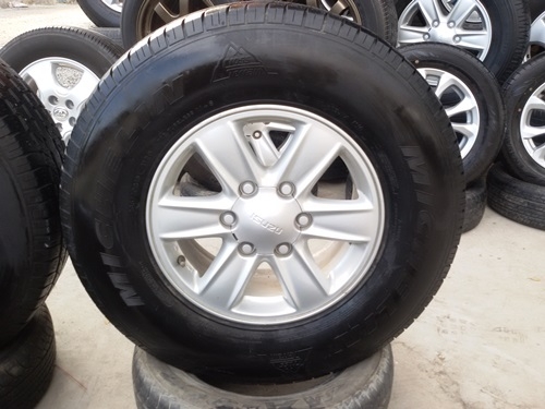 ขายล้อ Isuzu D-max Hi-Landerพร้อมยาง265/70/16 4 ล้อ