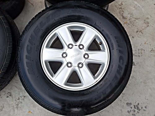 ขายล้อ Isuzu D-max Hi-Landerพร้อมยาง265/70/16 4 ล้อ