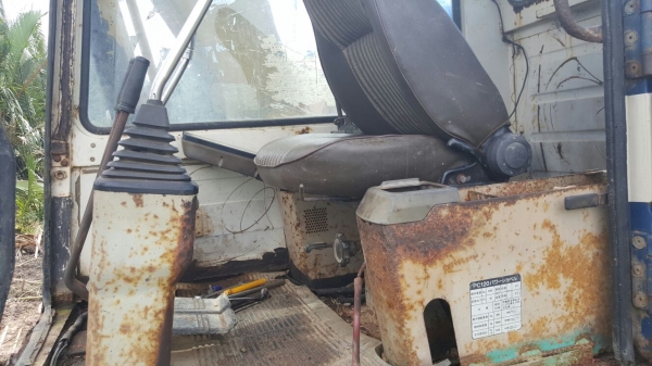 รถแบคโฮ KOBELCO  120 - 5.    สนใจติดต่อ  081 - 6079515