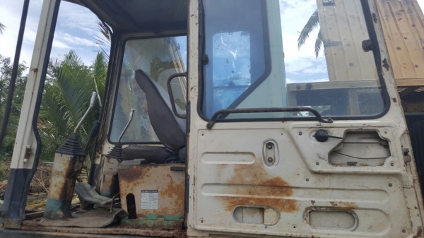 รถแบคโฮ KOBELCO  120 - 5.    สนใจติดต่อ  081 - 6079515