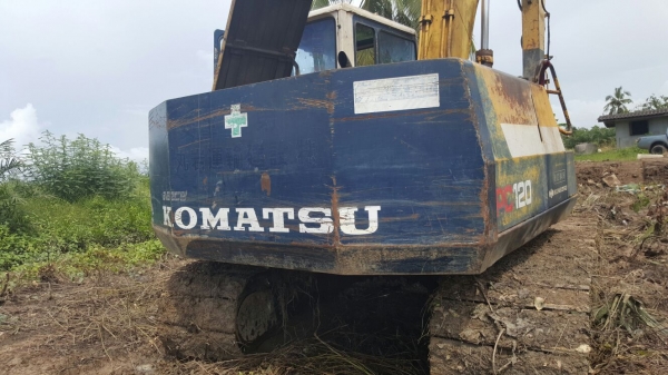 รถแบคโฮ KOBELCO  120 - 5.    สนใจติดต่อ  081 - 6079515