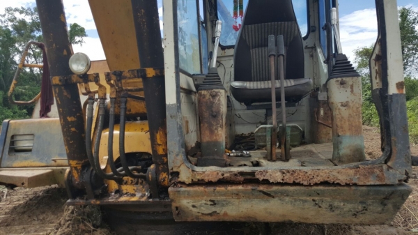 รถแบคโฮ KOBELCO  120 - 5.    สนใจติดต่อ  081 - 6079515