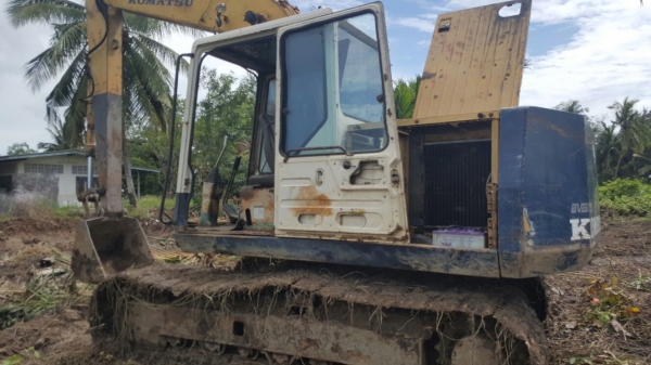 รถแบคโฮ KOBELCO  120 - 5.    สนใจติดต่อ  081 - 6079515