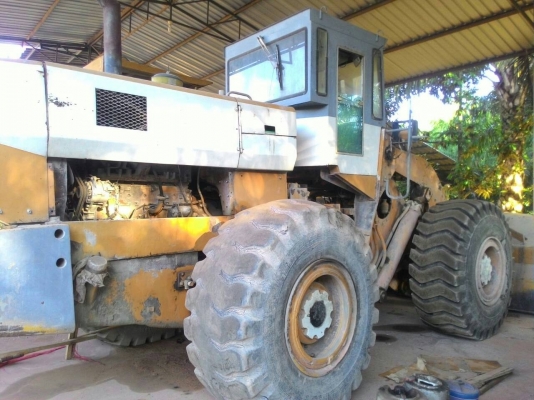ขายรถตัก KOMATSU 530 ราคา 360,000 อ.แกลง จ.ระยอง  สอบถาม 0818618678,0899347475  https://www.facebook.com/Tractors-Rayong-307154532717928/