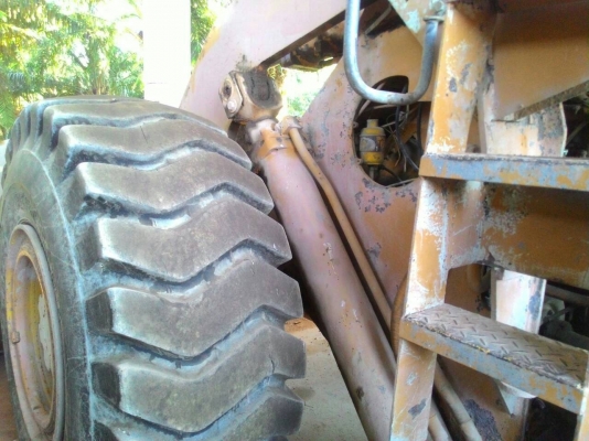 ขายรถตัก KOMATSU 530 ราคา 360,000 อ.แกลง จ.ระยอง  สอบถาม 0818618678,0899347475  https://www.facebook.com/Tractors-Rayong-307154532717928/