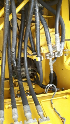 โคมัสซุ200-8 ชั่วโมง 4000 ชม.อยู่ในระยะประกัน 7,000 ชม. ราคา 2,500,000 บาท