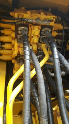 โคมัสซุ200-8 ชั่วโมง 4000 ชม.อยู่ในระยะประกัน 7,000 ชม. ราคา 2,500,000 บาท