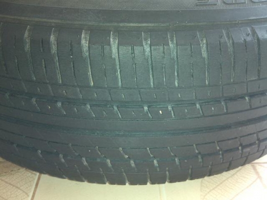 ขายยางบวกกะทะ ขอบ 14 สภาพดีมากครับมี2วง ขายยางบวกกะทะ ขอบ 14 สภาพดีมากครับมี2วง