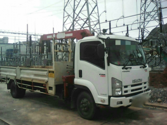 รถอีซูซุ 6 ล้อ FRR ติดเครน 3 ตัน. / 190 แรงม้า.  ปี 54.  ( รถวิ่ง 85,xxx กม. )    สนใจติดต่อ  081 - 6079515