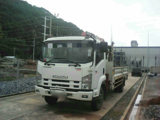 รถอีซูซุ 6 ล้อ FRR ติดเครน 3 ตัน. / 190 แรงม้า.  ปี 54.  ( รถวิ่ง 85,xxx กม. )    สนใจติดต่อ  081 - 6079515