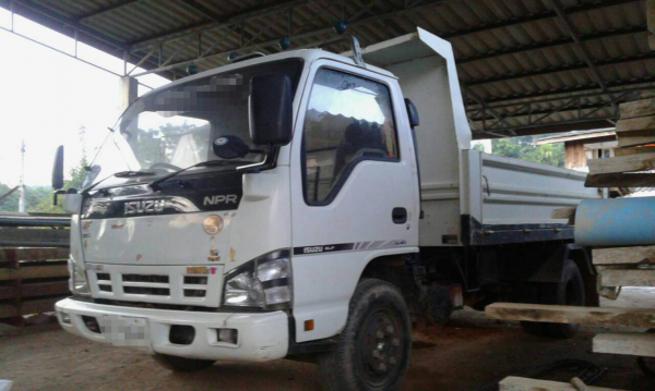 ISUZU NPR 130