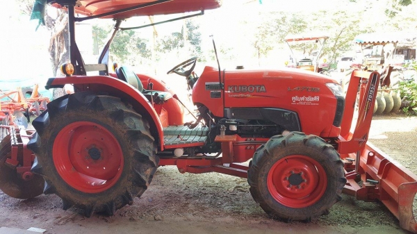 เพชรรุ่งเรืองจัดให้ครับ425,000บ. L4708DTใบมีดดันดิน+ผานพรวน ทำงาน800ชม.รับประกันความสวยครับ เพชรรุ่งเรืองจัดให้ครับ425,000บ. L4708DTใบมีดดันดิน+ผานพรวน ทำงาน800ชม.รับประกันความสวยครับ