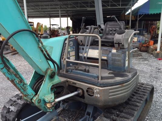 ขายรถแบคโฮ โกเบลโก้ Sk35SRนำเข้าจากญี่ปุ่น ไม่เคยใช้งานในไทย เอกสารพร้อมจดทะเบียน ปั้มนิ้วแรงดี ทำงานไว เครื่องยนต์ดีเซลยันม่า 3สูบ สภาพดีพร้อมใช้งาน