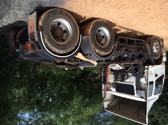 ขายด่วน  รถสิบล้อหัวลาก  isuzu  deca  320 ปี 49  พร้อมใช้งาน  เอกสารพร้อม