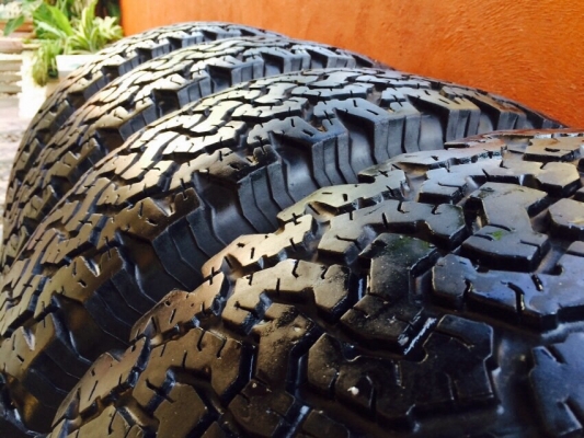 ยาง bf all 265/75/16. ปลายปี12