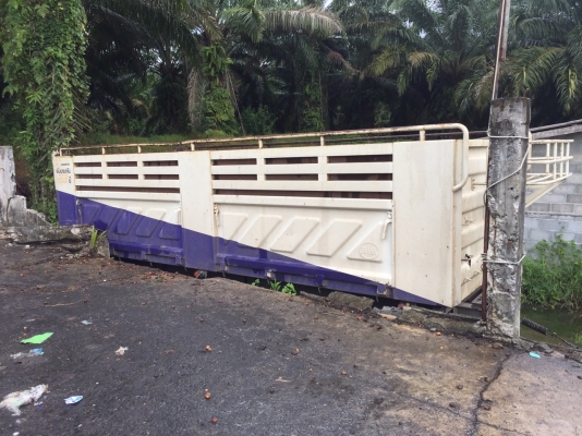 รถอีซุซุ 10 ล้อดั้ม FXZ 270 แรงม้า ปี 50.  ( ขายแม่ , ลูก. )    สนใจติดต่อ  081 - 6079515